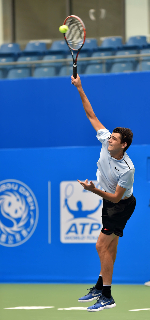 负起领导的 负起领导的