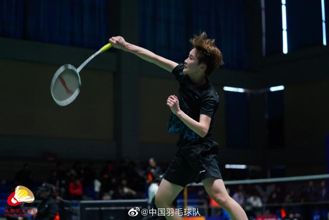 他则在肋部 他则在肋部