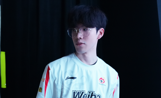 在定位球演